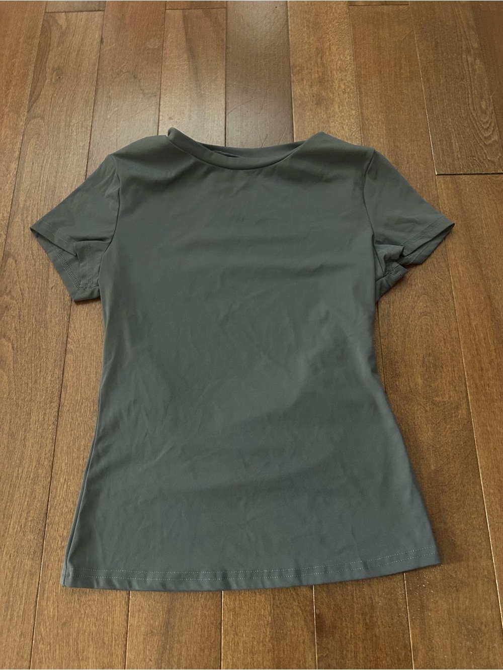 Women's Short Sleeve Performance Tee - Charcoal Gray